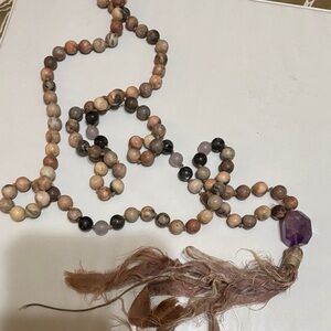 Elegant Beaded Necklace with Purple Accent